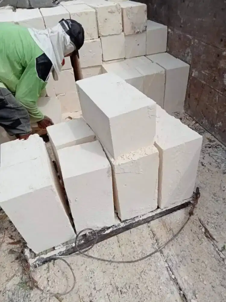 Batu kumbung pondasi