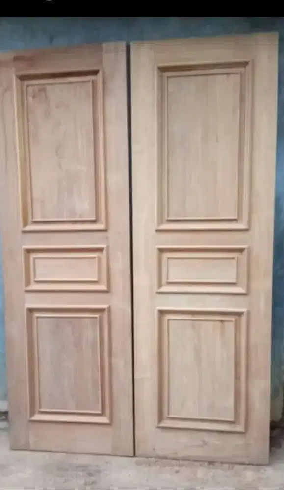 Mebel furniture pintu