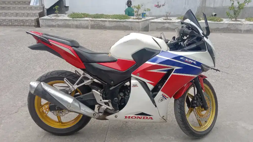 Dijual CBR 150cc th 2014