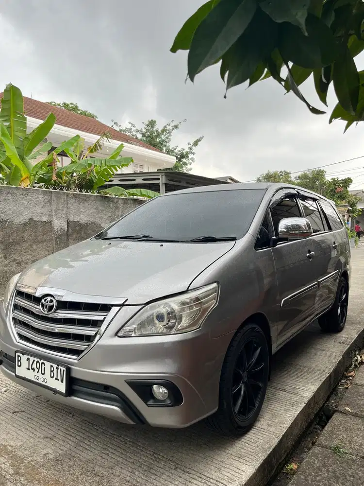 Toyota Kijang Innova 2015 Bensin