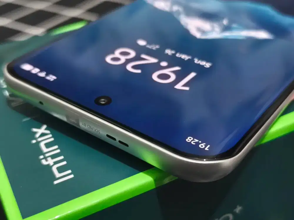 Infinix Hot 60 Pro+ 8/256GB (99,99% Like New)