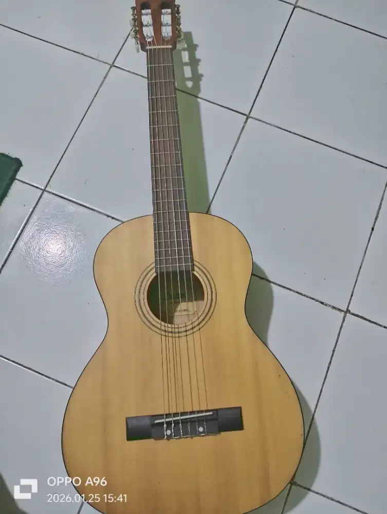 Gitar classic senar nilon