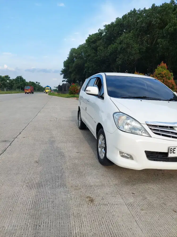 Dijual inova matic diesel 2011 type.V