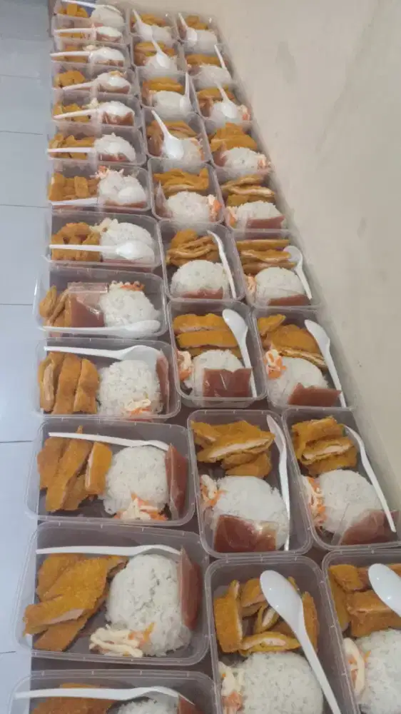 Dicari karyawati buat bantu jual mie ayam