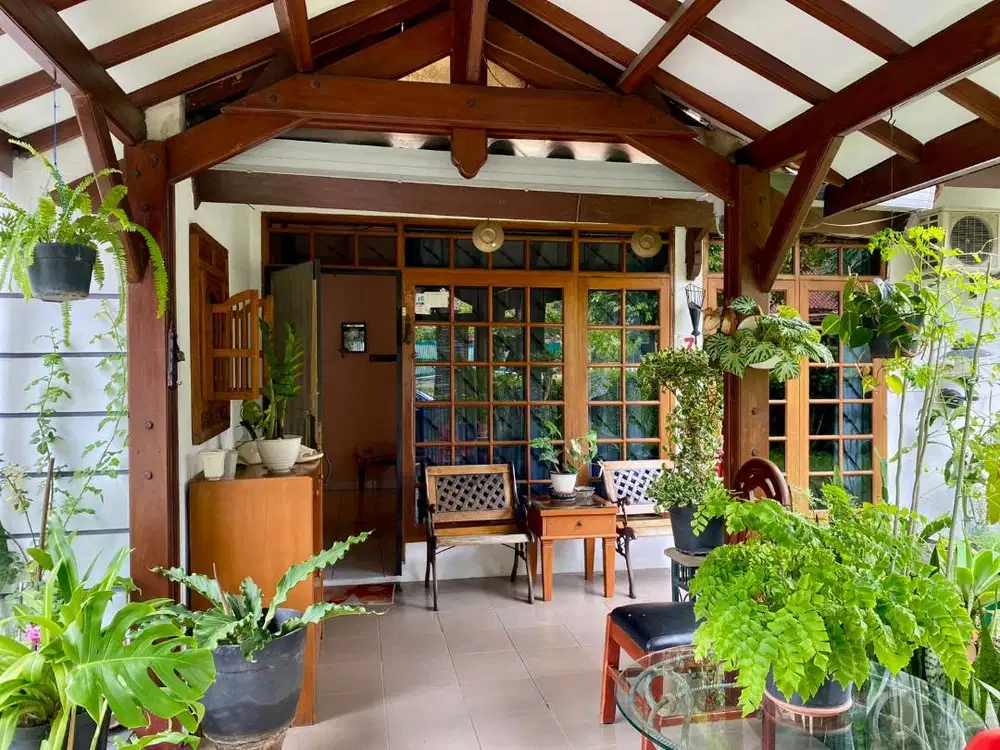 Rumah Terawat Nyaman Luas di Komplek Griya Mas Pasteur Bandung