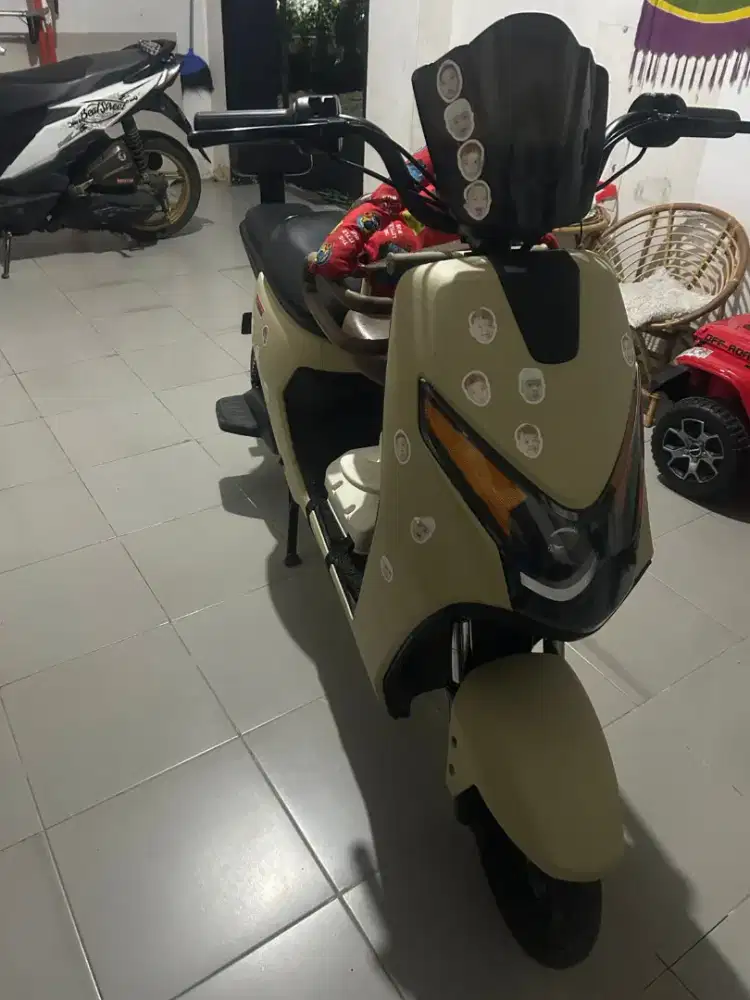 Dijual masih like New /nego