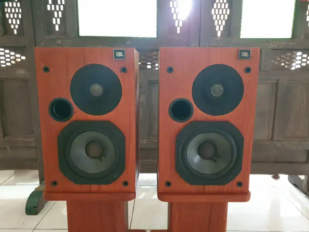 Speaker jbl l 20 t istimewa