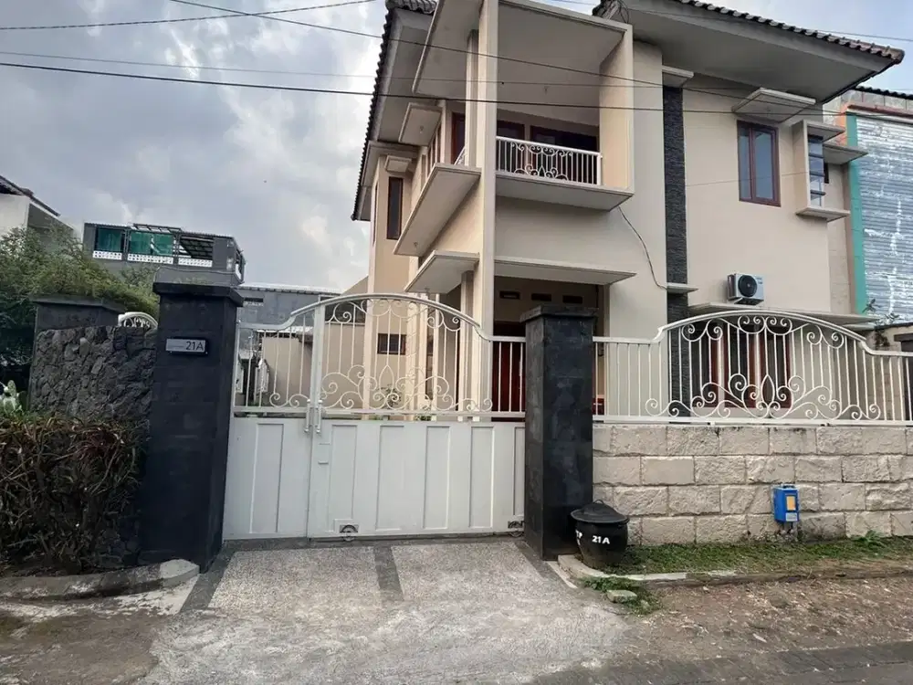Dijual rumah mewah sangat strategis lokasi sukarnohatta 1 km dari UB