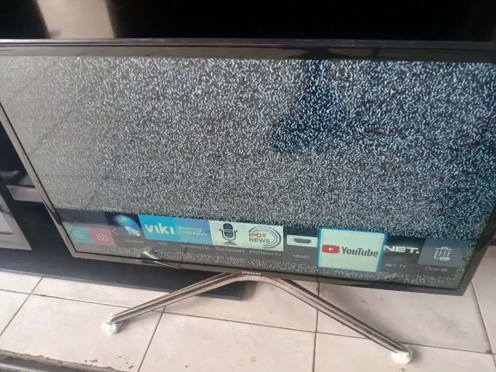 Dijual tv led 32in merk samsung udah semart tv tapi belum digital