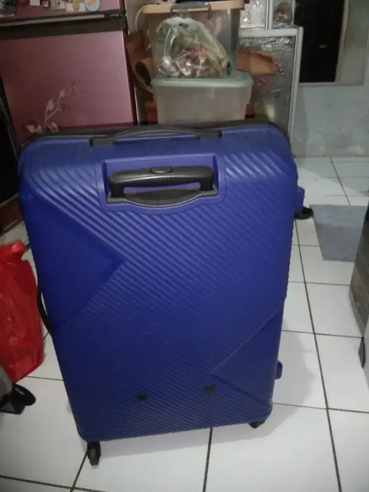 Koper 4 roda  meek kamiliant