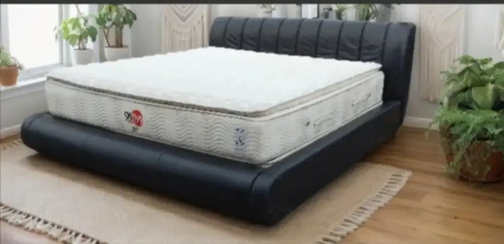 Jual cepat Springbed King koil set bedframe informa uk 180