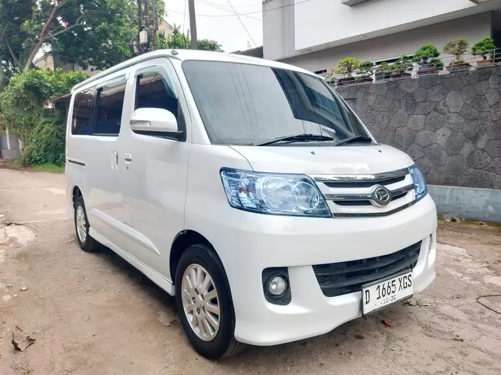DAIHATSU LUXIO 1.5 X MATIC 2012 PUTIH , KUALITAS TOP BANGET DAN MEWAH