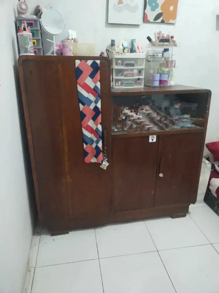 Lemari kayu jati asli