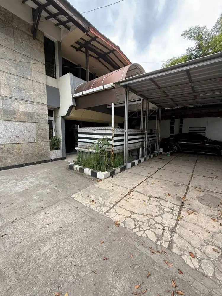 Tanah dan Bangunan Area Buah Batu Dekat Batununggal