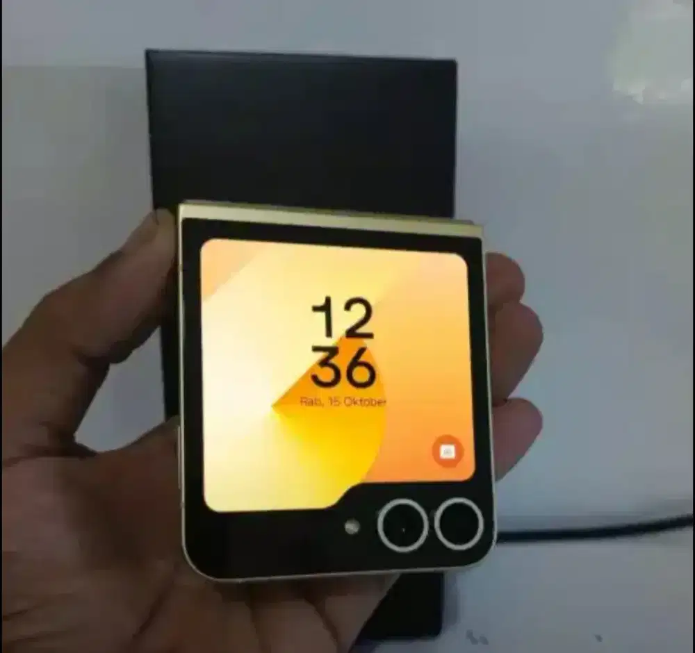 Samsung Z Flip 6 memory 12/ 512