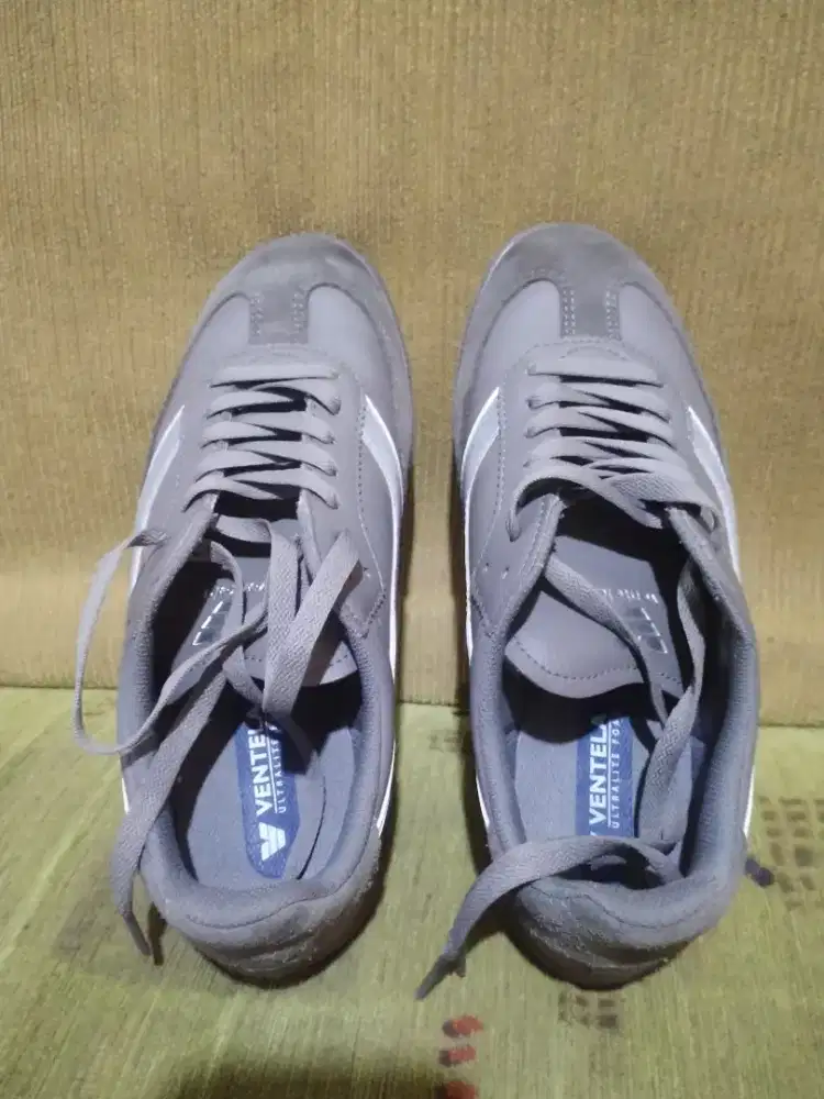 Sepatu merk ventela
