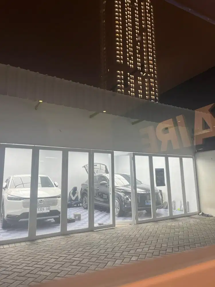 DICARI TUKANG POLES DAN  HELPER