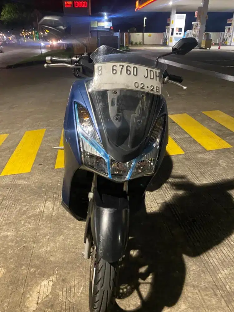 Yamaha lexi 125 std ,plat on (nego)