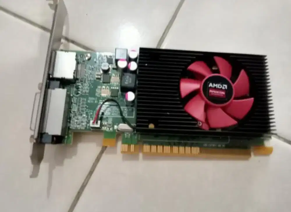 Vga AMD Radeon R5 340 X 2 GB GDDR3