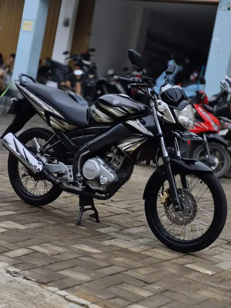 YAMAHA VIXION OLD 2011 ANTIK KM 26RB ASLI