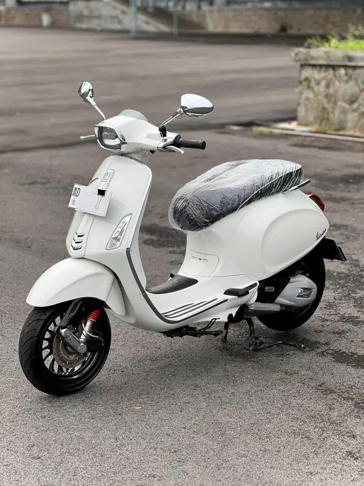 Vespa Sprint Putih 2019 Plat AD