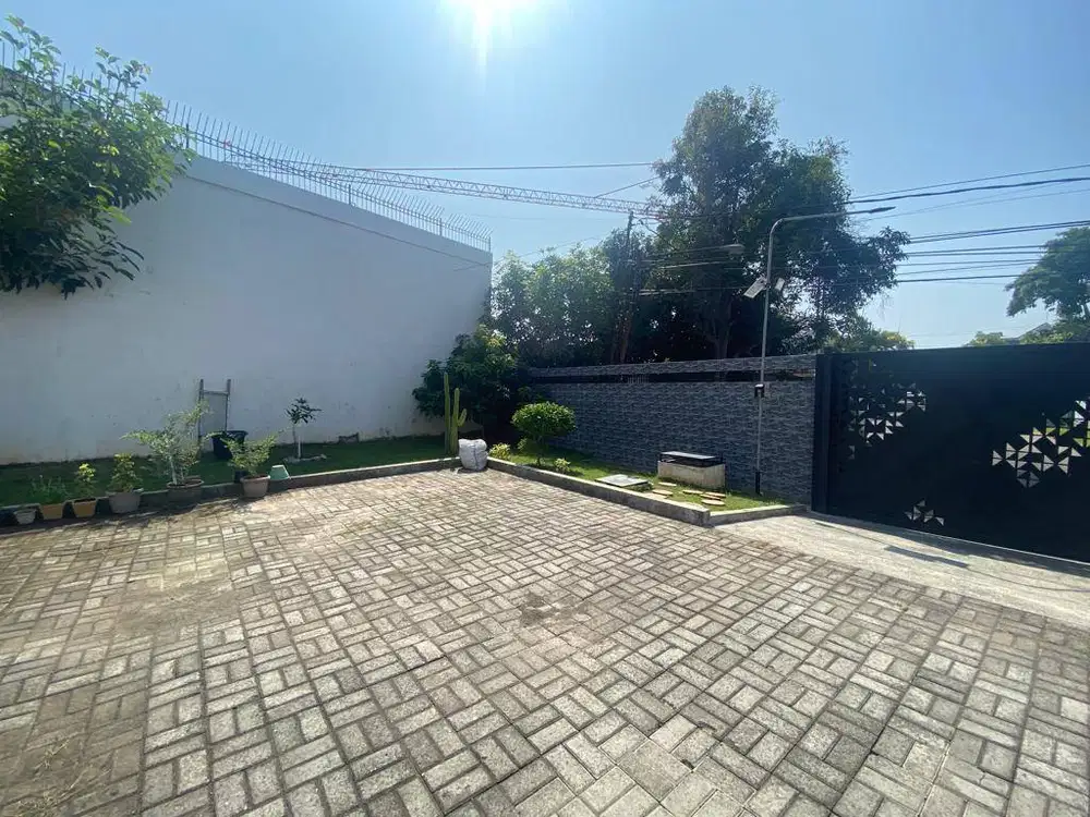 Dijual rumah harga terjangkau dan strategis jalan dharmahusada 2 lanta