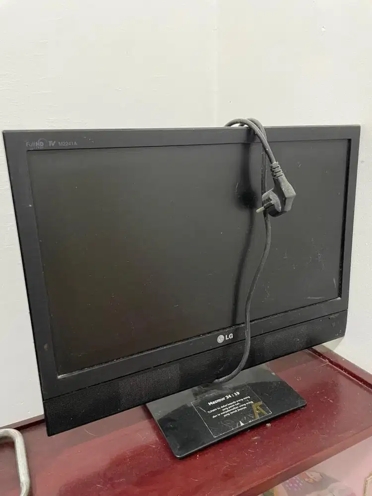TV Monitor LG 24in