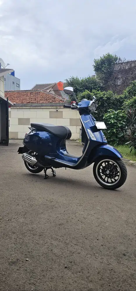 Dijual Vespa Sprint iGet 150 ABS Biru Metalik