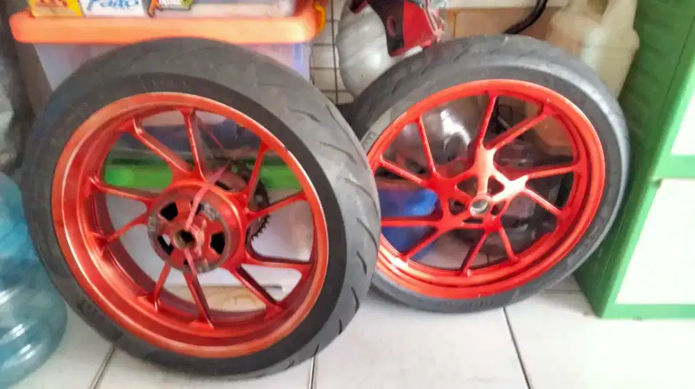 1 Set Velq R15 V3, Ban Pirelly Rosso Sport plus Knalpot