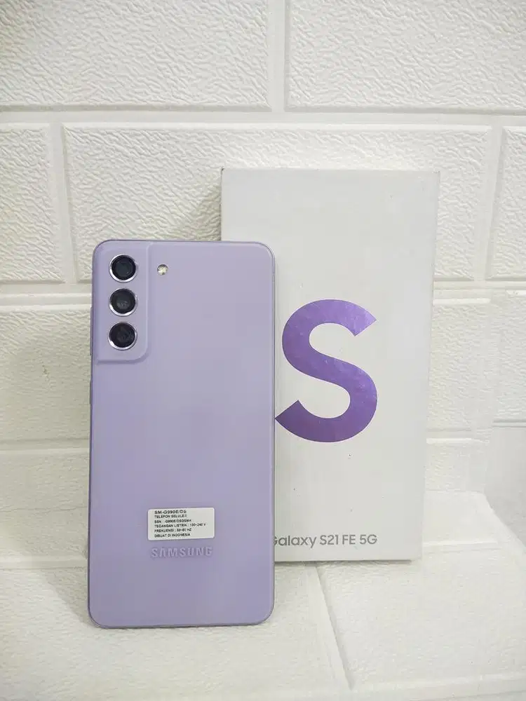 Samsung s21 fe 5G 8/256 sein full set