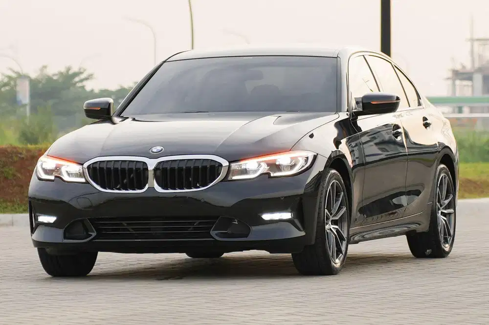 Lowest Odo 12K! BMW 320i Sport 2020 New Model (G20) Black