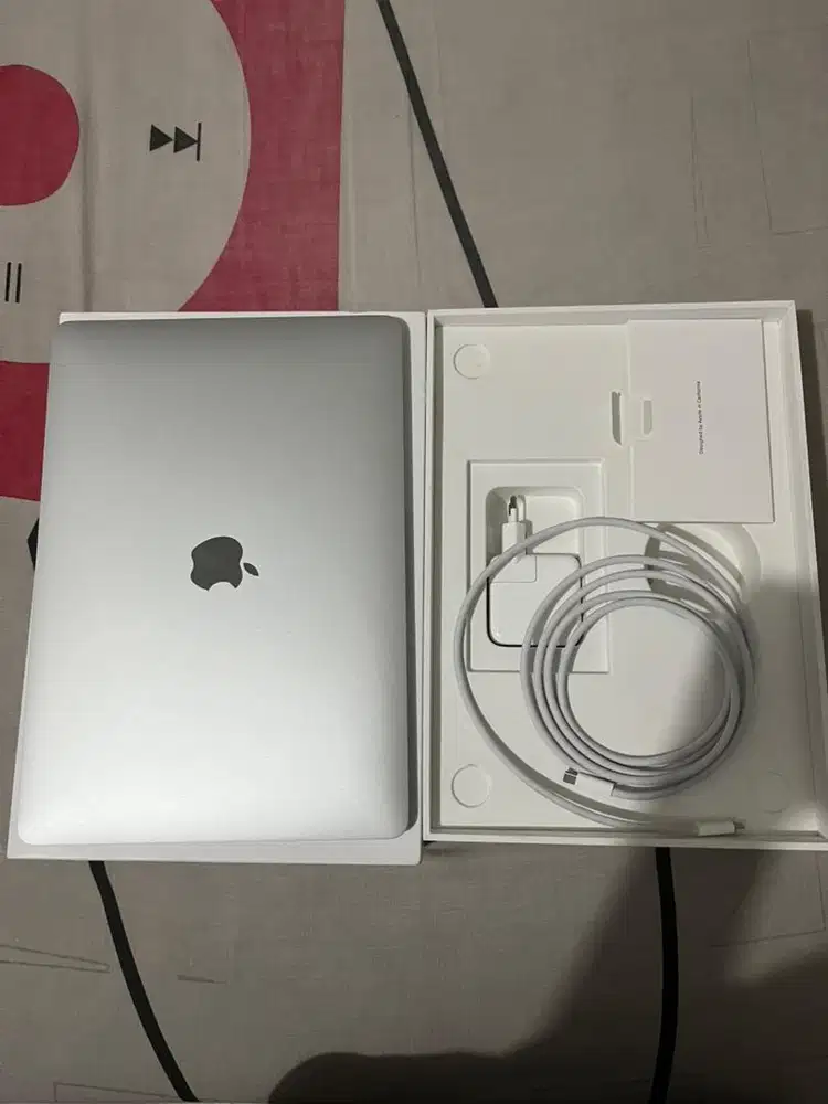 Macbook Air M1 8/256