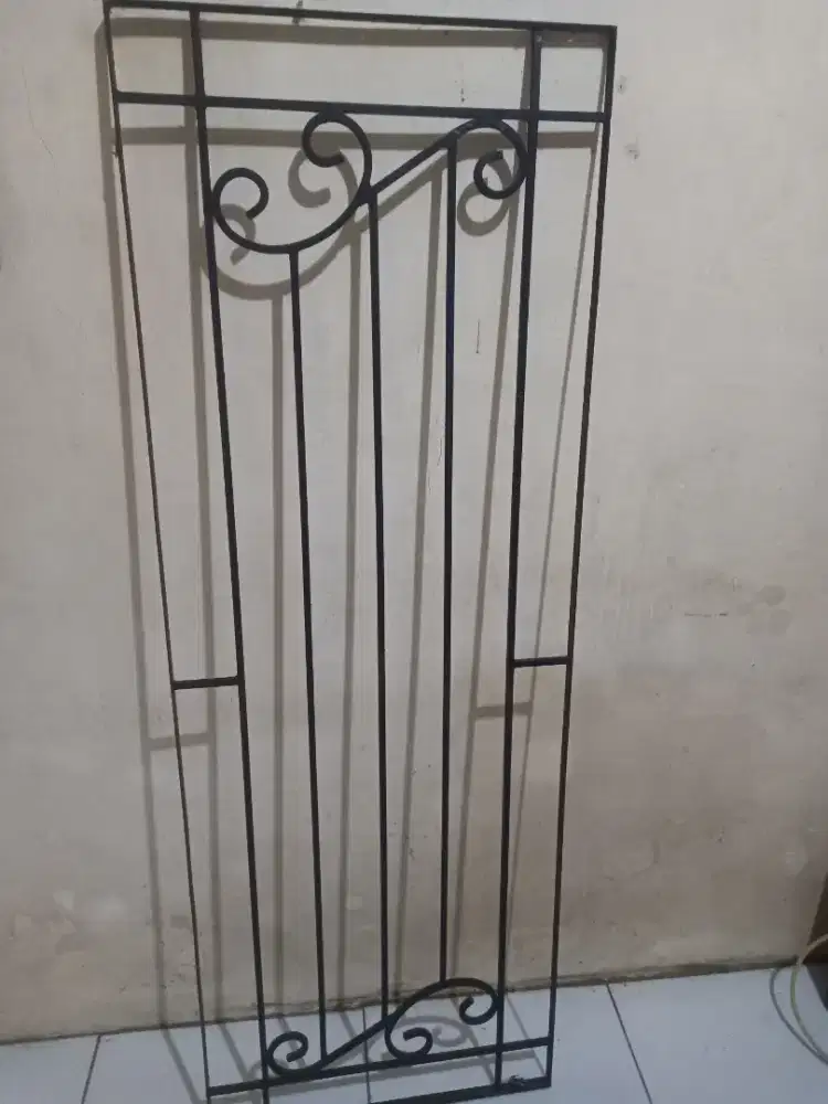 Jual 2 Buah Teralis Motif  Terbaru Minimalis