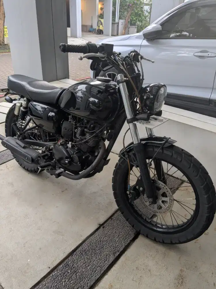 Dijual Kawasaki W175 kondisi istimewa