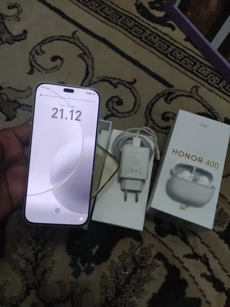 Honor 400 lite 5G 8/256 garansi september 2026