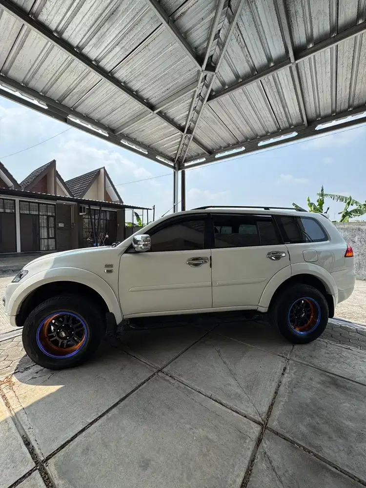 pajero sport  terawat dan ganteng sekali