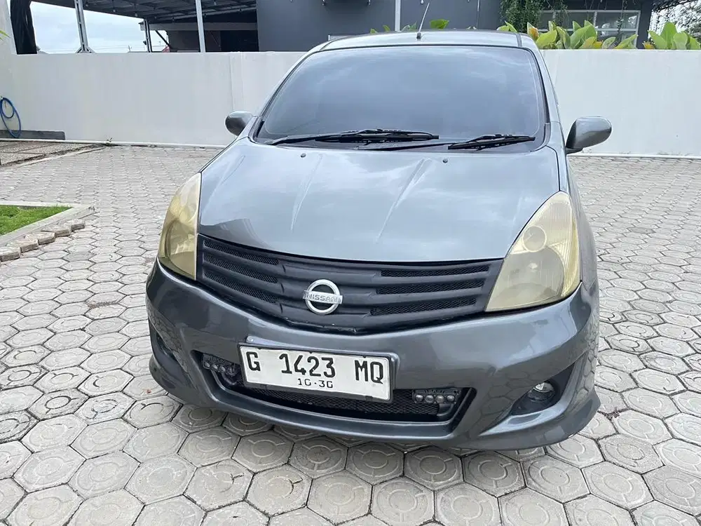 Livina matic good condition