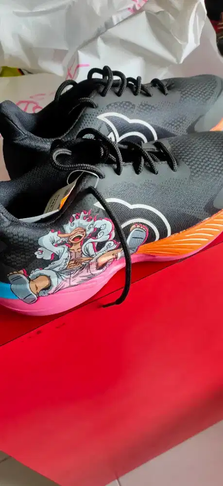 Sepatu running ortuseight