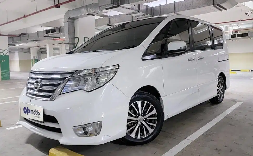TDP 8,JT Nissan Serena 2.0 Highway Star Bensin-AT Putih 2017
