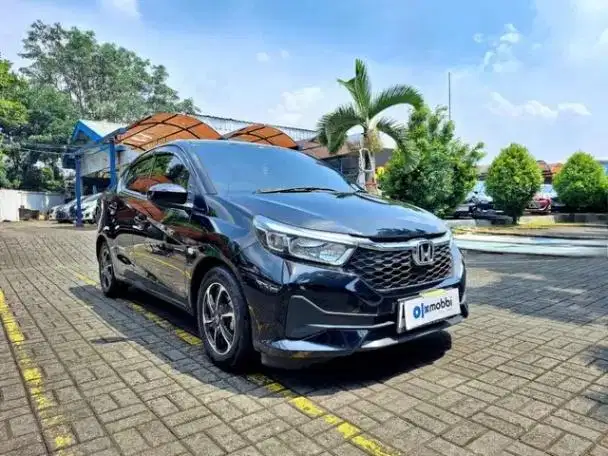 LOW DP Honda Brio Satya 1.2 E Bensin-MT 2023 YCR