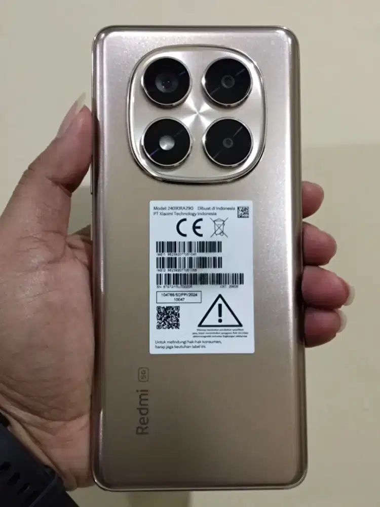 Redmi Note 14 Pro 5G layar Curved 
ram 8/256 mulus no minus hp charger