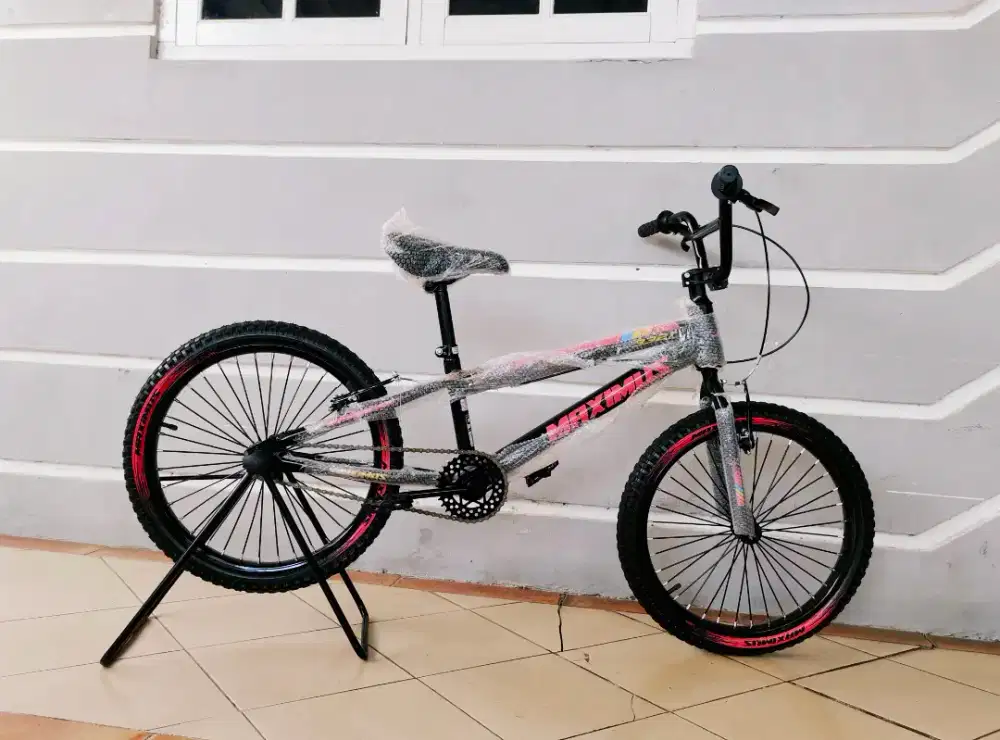 Sepeda BMX merek Maximus uk'20 hrg 550rb kondisi baru