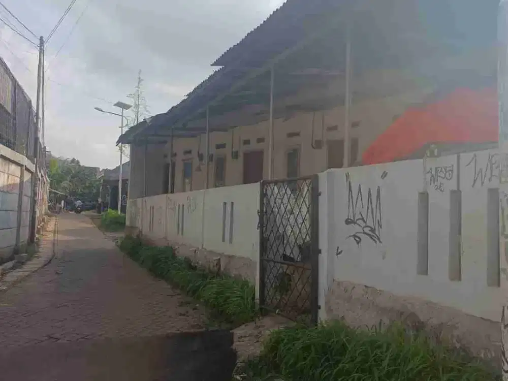 Dijual murah Tanah beserta bangunan kontrakan 5 pintu di BSD