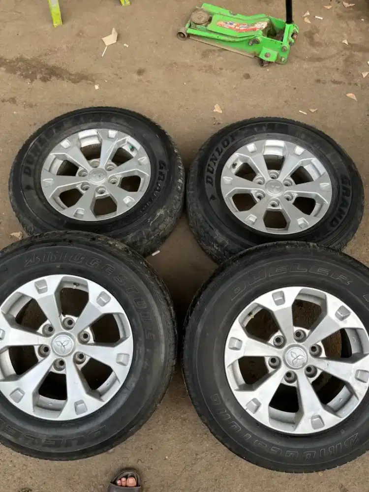 Velg original Mitsubishi Pajero sport Dakar ring 17 ban 265/65 r17