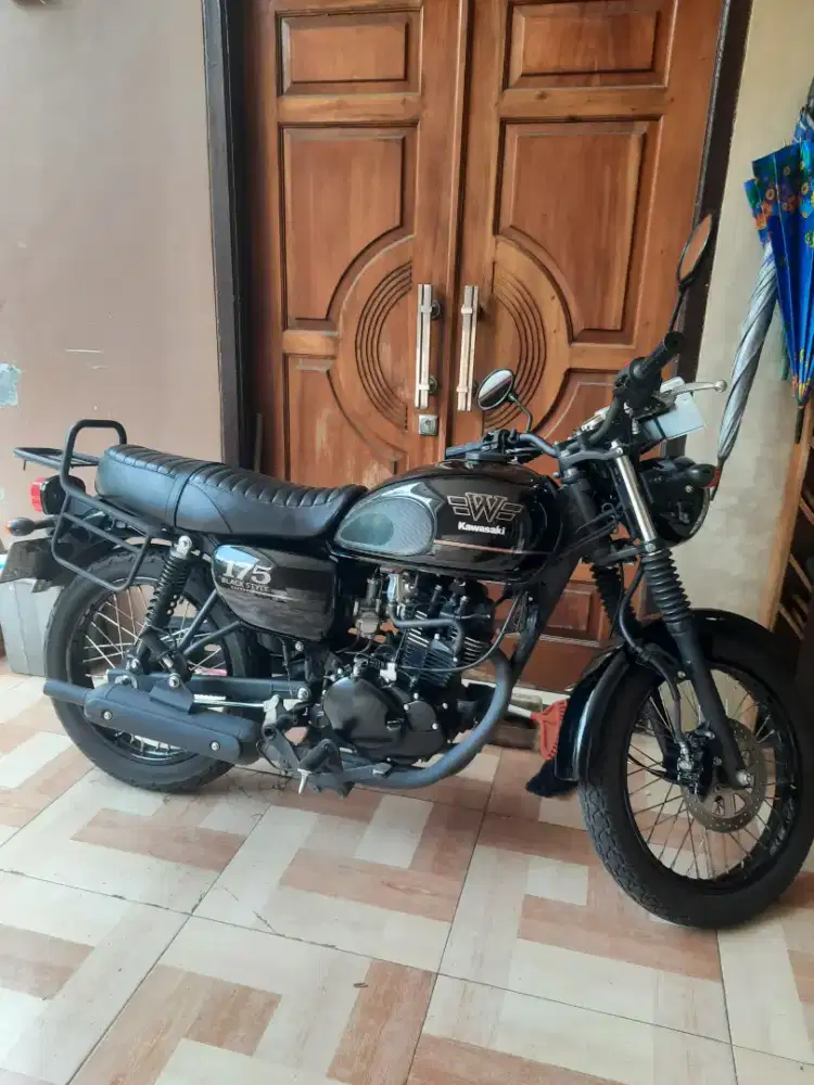 KAWASAKI W175 BLACK STYLE 2023 PEMAKAIAN 2024