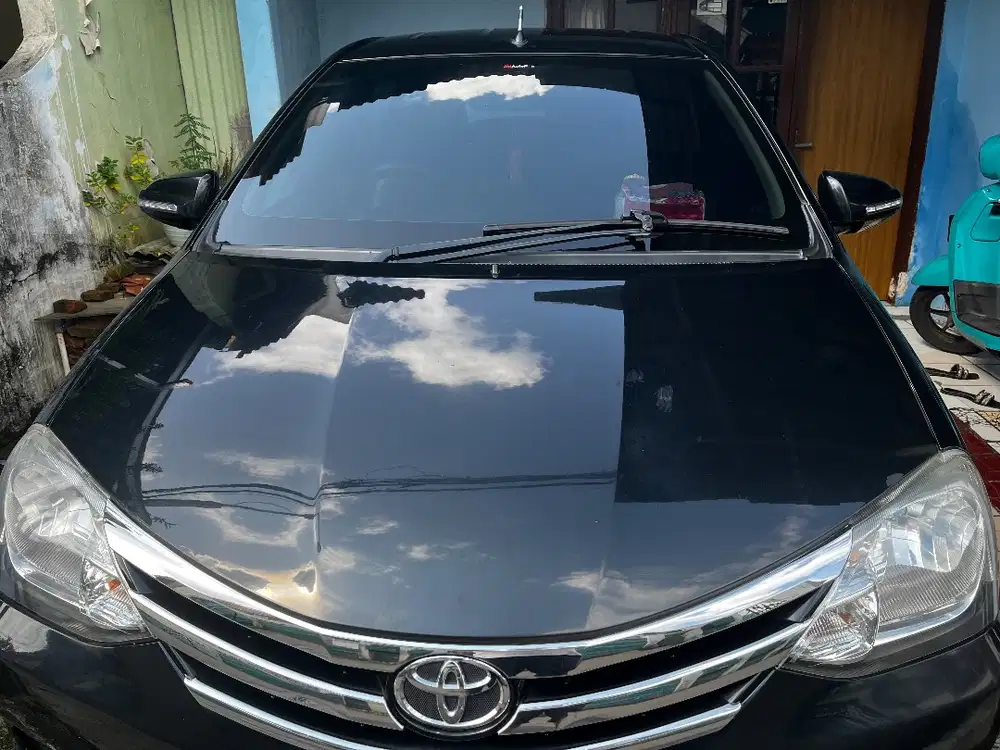 Dijual (Over Kredit) Etios Valco 2014