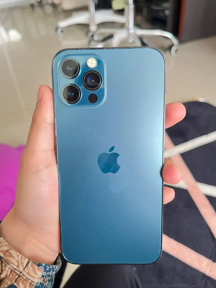 Iphone 12 pro intern blue