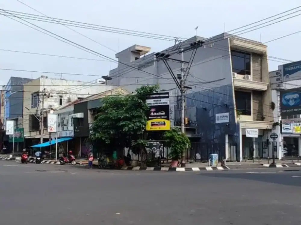 Ruko Hook 3.5 lantai di Gajahmada, Depok, Lokasi top pusat Semarang