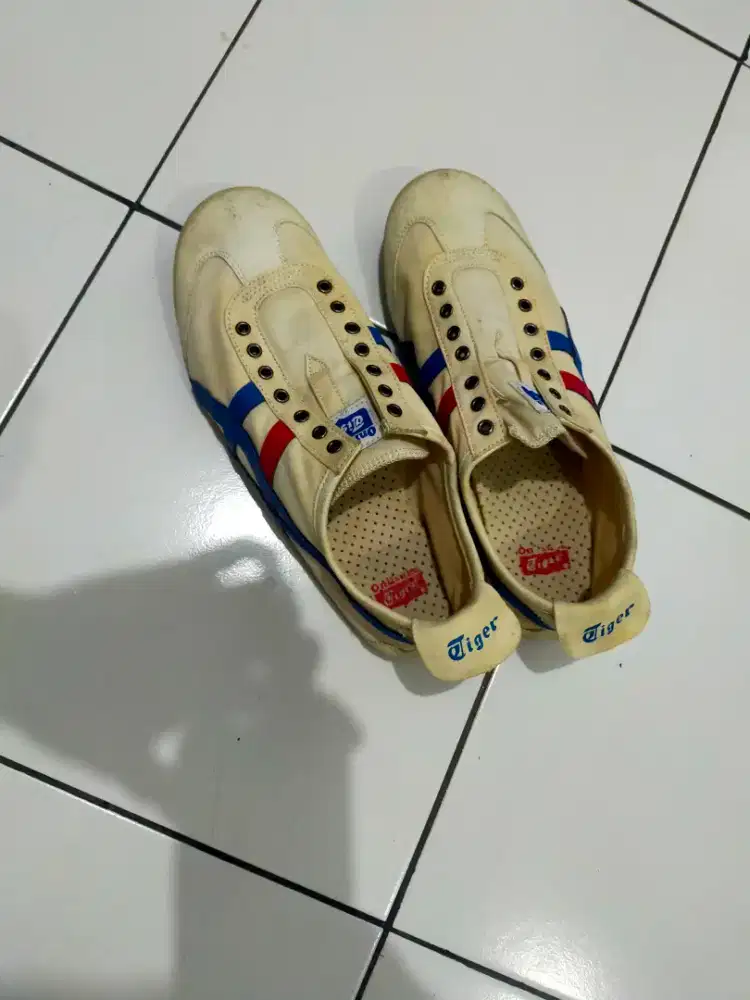 Sepatu onitsuka tiger putih 42 ori