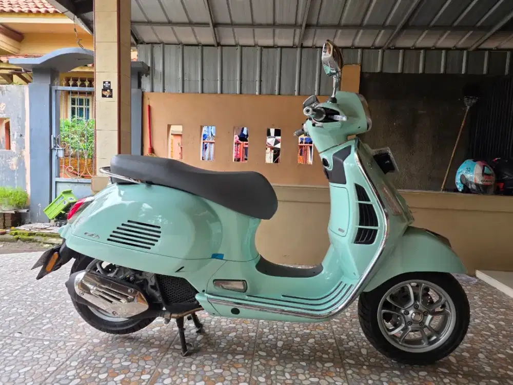 Vespa GTS150 ABS KEYLESS 2023 KM 1000